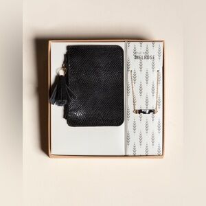 WEST OF MELROSE Black Wallet & Necklace Gift Set